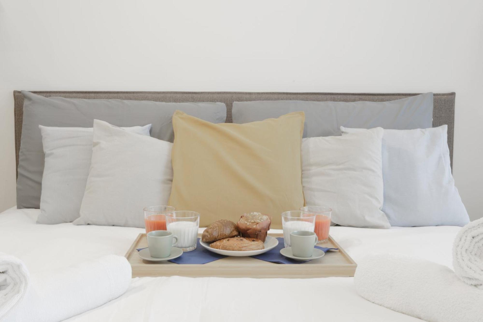 New Modern Flat 10 Minutes Walk From Central Station Milan Bagian luar foto
