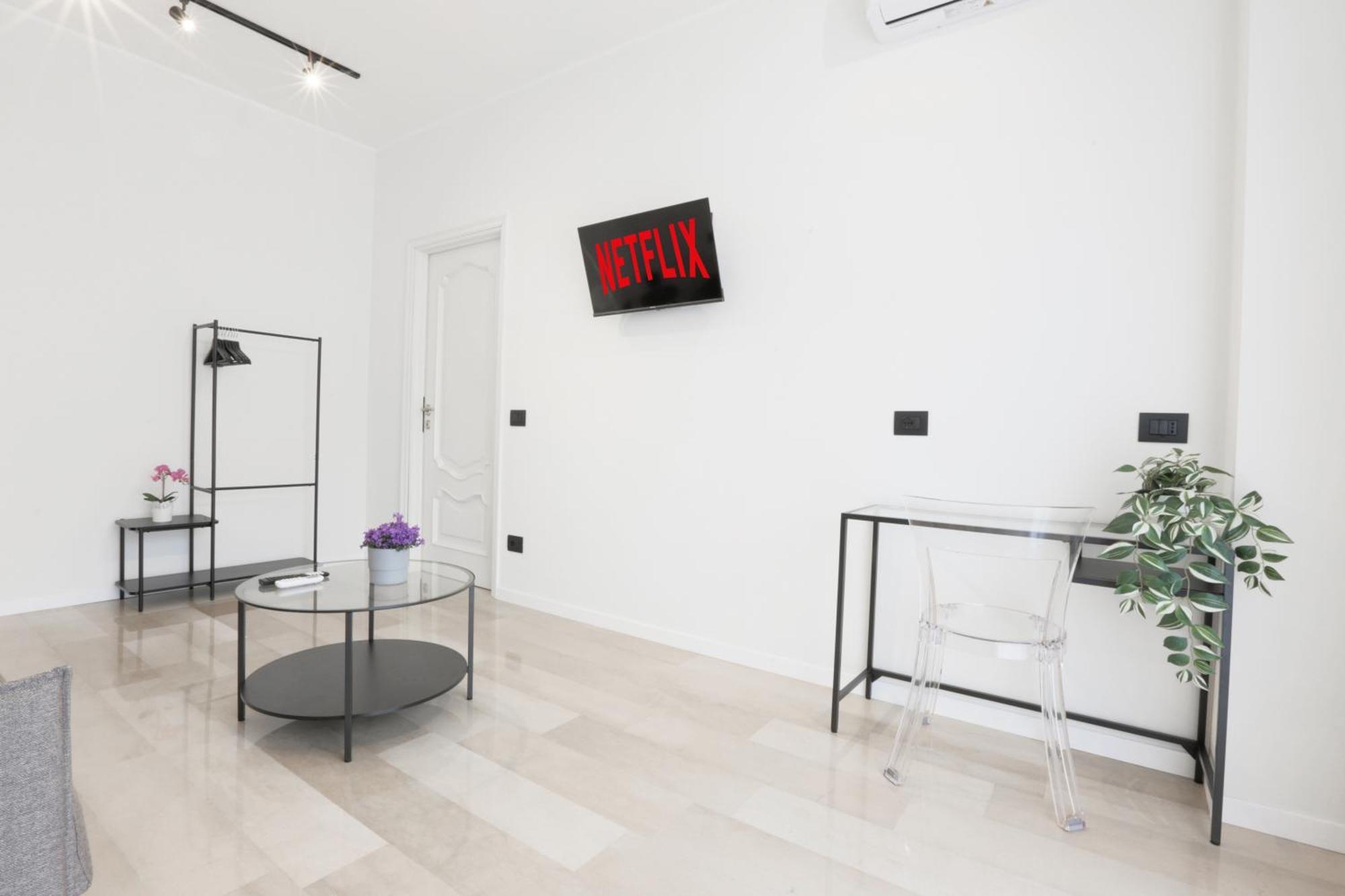 New Modern Flat 10 Minutes Walk From Central Station Milan Bagian luar foto